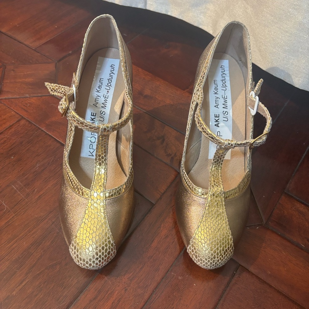 🎭BROADWAY T-Strap Gold Dancing Heels